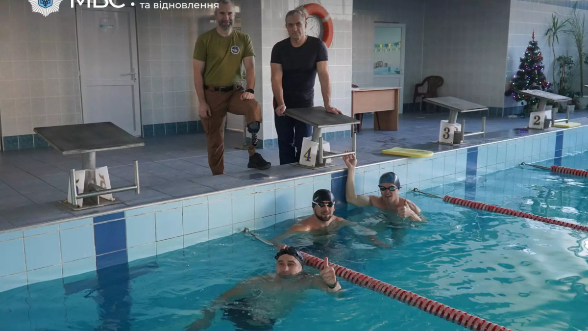 Ветерани у 18 регіонах України можуть безкоштовно відвідувати басейни – подробиці