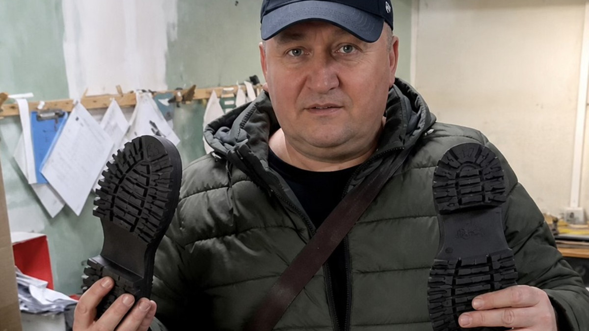 Заснував виробництво взуття після 20 років служби - історія ветерана Павла Муращенка