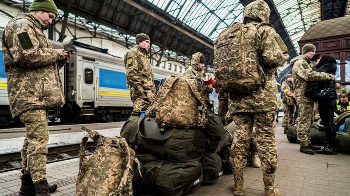 Демобілізація: є альтернатива - ротації і 90 днів відпустки після боїв