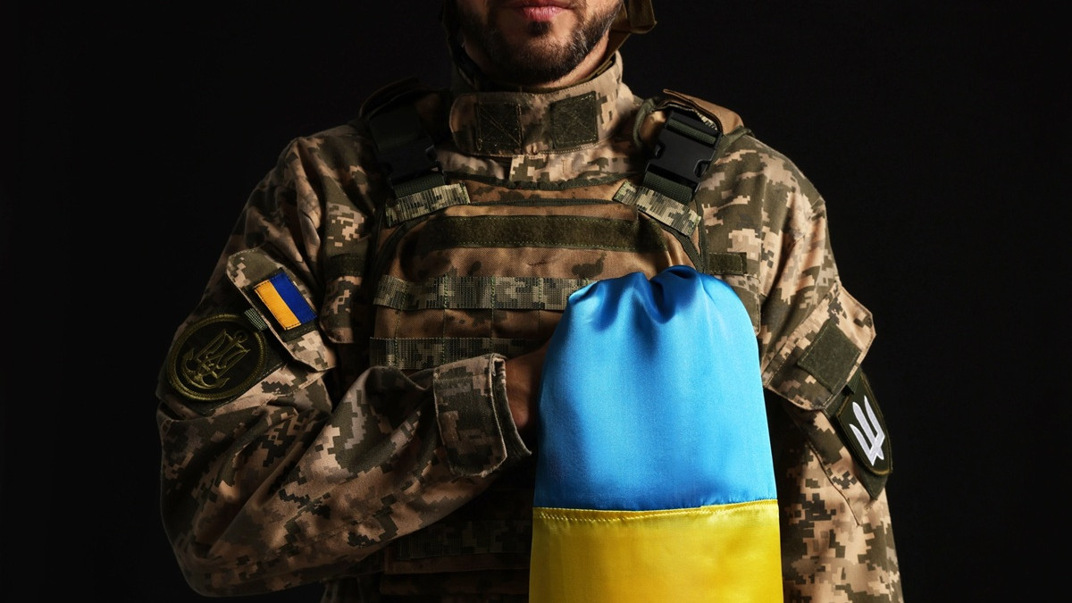 Чому меморіалізація — це не лише пам’ятники: історик Антон Лягуша пояснив, як сьогодні формується пам’ять про війну