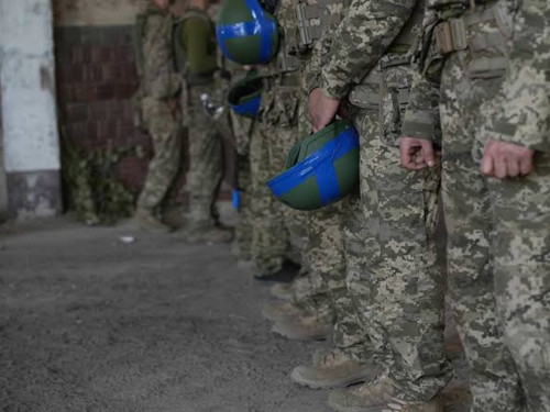 Нові підстави для звільнення, відпустки та переведення: для деяких військових розширили гарантії