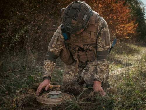 Ветеранів запрошують на навчання з працевлаштуванням у сфері гуманітарного розмінування  - деталі