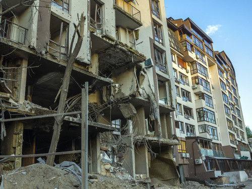 Знищене житло в зонах бойових дій зможуть обстежувати дистанційно – рішення Кабміну