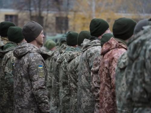 Догляд за хворими батьками – адвокатка пояснила, як звільнитися з військової служби