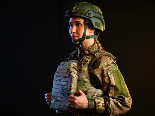 У Києві ввели компенсацію за придбання жіночих бронежилетів – як отримати кошти
