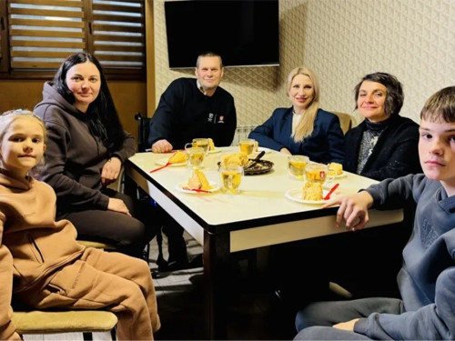 Захисник Маріуполя Василь Чолпан возз'єднався з родиною завдяки квартирі від 