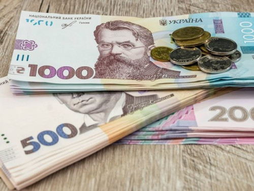 Грошова допомога до 800 тис. грн: хто з українців може отримати