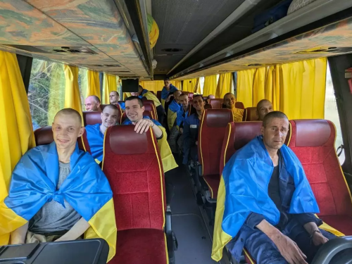 Лікування та адаптація до життя – в Україні вийшов фільм про відновлення військових, звільнених з полону