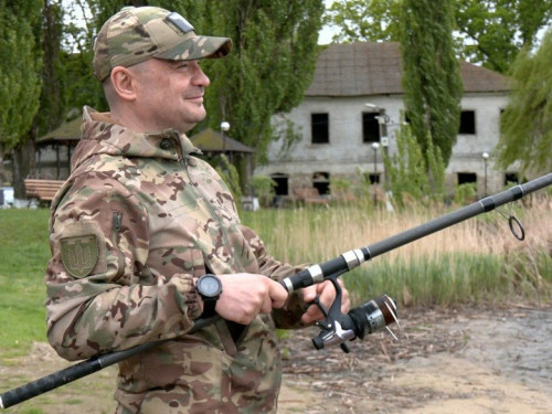 Власна справа після війни – ветеран із Вінниччини відкрив магазин для рибалок і підтримує побратимів