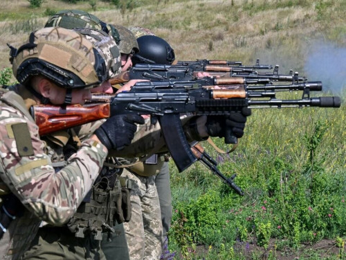 Ветерани зі ступенем магістра зможуть викладати базову військову підготовку у вишах – подробиці