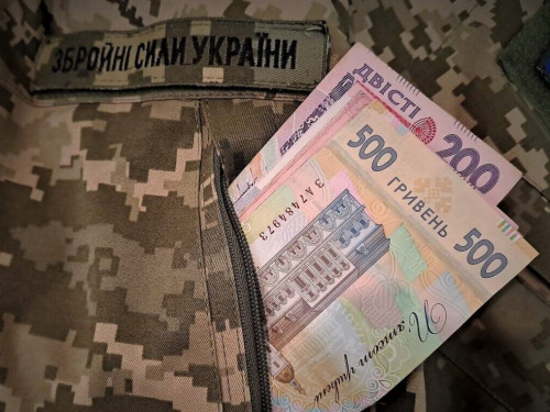 В Україні змінили порядок виплат родинам загиблих військових та поліцейських – подробиці