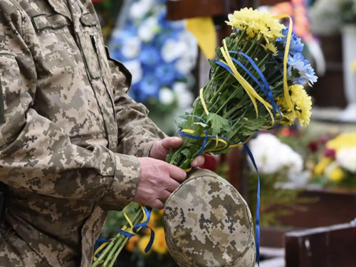 Родини загиблих добровольців можуть отримати 15 млн грн – куди звертатися