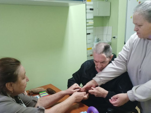 Говорити знову - як у Луцьку допомагають ветеранам, що втратили мовлення через війну
