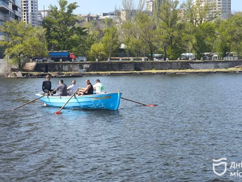 Реабілітація на воді: ветеранів у Дніпрі запрошують на заняття з веслування