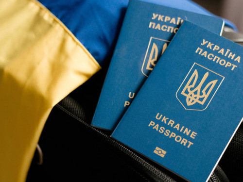 Чоловіки віком до 23 років можуть необмежено виїжджати з України: оновлені правила перетинання кордону