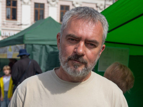 Чаї, варення та сиропи з Карпат: Володимир Цитрак після фронту заснував крафтове виробництво на кошти гранту