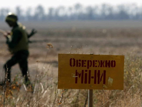 Розмінування територій: участь ветеранів,  жінок та осіб, постраждалих від вибухівки