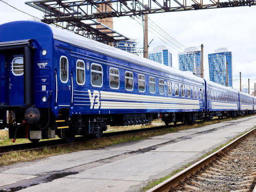 Безкоштовно та зі знижками – які пільги на проїзд мають ветерани в потягах «Укрзалізниці»