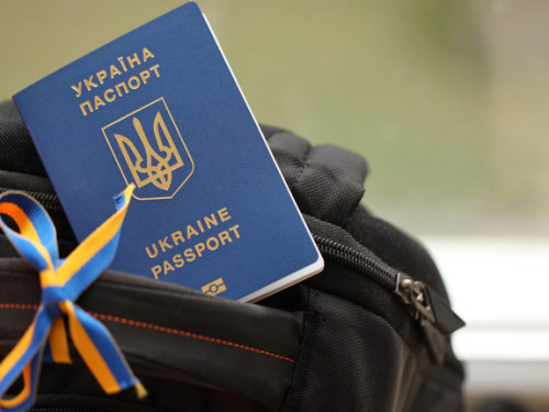 Стати на військовий облік за кордоном без ТЦК і ВЛК зможуть українські чоловіки