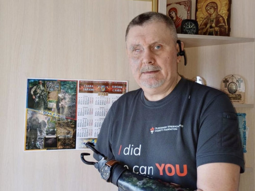 Як приготувати сніданок та керувати авто – ветеран знімає поради для людей з ампутаціями