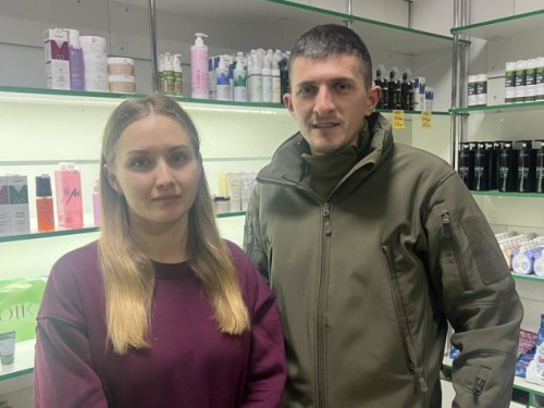 Українське, якісне, своє – як ветеран із Кам’янки разом з дружиною створив магазин косметики