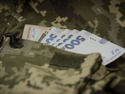 Виплати військовим за червень – коли нарахують додаткові 10 тисяч гривень