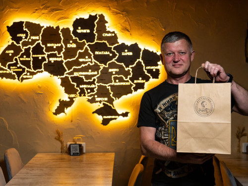 «Наше завдання — робити людей щасливими»: у Запоріжжі ветеран відкрив кейтеринговий бізнес